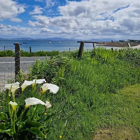 Dom wakacyjny By The Sea An Fod Dubh *
